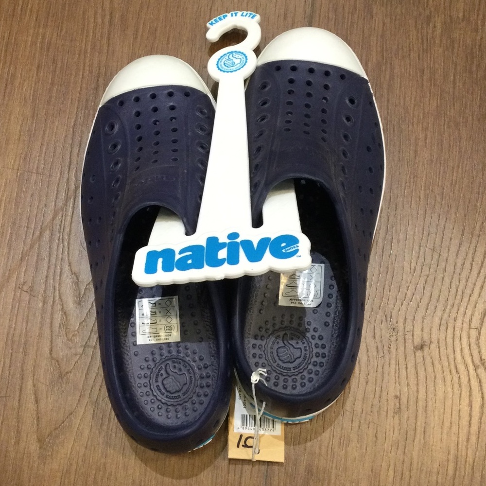 Native Jefferson Regatta Blue/ Shell White Multiple Sizes